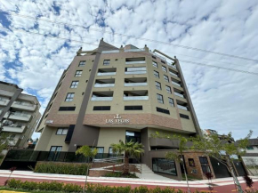 566 - Lindo apartamento na praia de Bombas